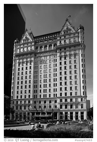 Plaza Hotel. NYC, New York, USA (black and white)