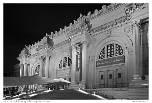 Metropolitan Museum at night. NYC, New York, USA (black and white)