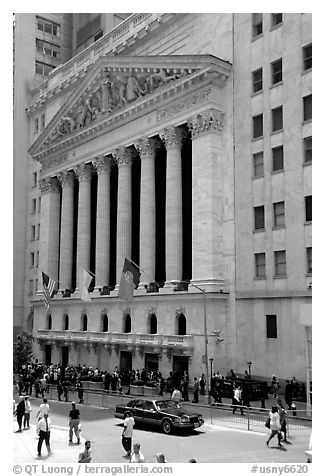 New York Stock Exchange. NYC, New York, USA (black and white)