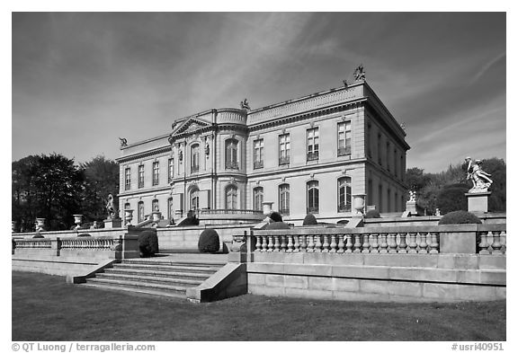 The Elms, mansion in classical revival style. Newport, Rhode Island, USA (black and white)