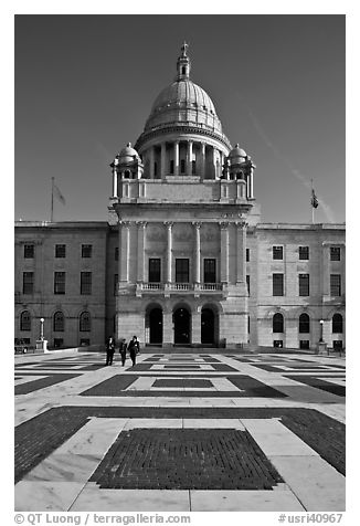 Plazza and Rhode Island State House, late afternoon. Providence, Rhode Island, USA (black and white)