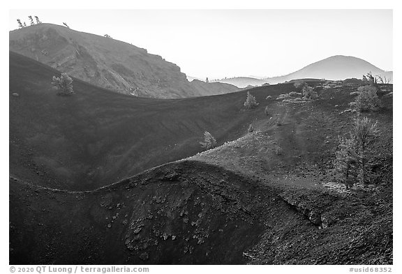 Big Craters cinder cone. Craters of the Moon National Monument and Preserve, Idaho, USA (black and white)