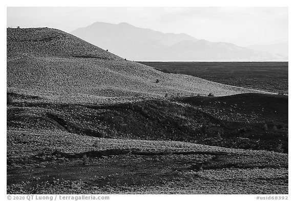 Crescent Butte, lava flows and King Mountain. Craters of the Moon National Monument and Preserve, Idaho, USA (black and white)