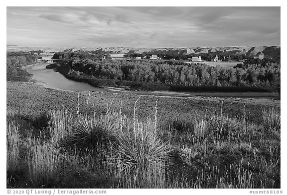 Loma from Decision Point. Upper Missouri River Breaks National Monument, Montana, USA (black and white)