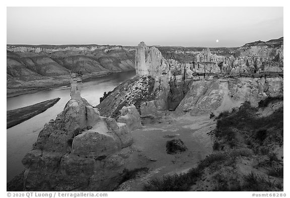 View from Hole-in-the-Wall at twilight. Upper Missouri River Breaks National Monument, Montana, USA (black and white)