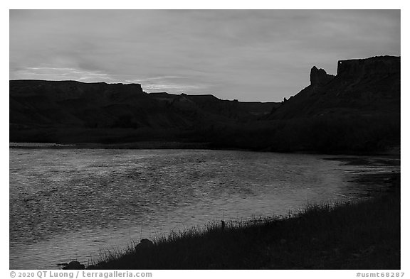 Distant Hole-in-the-Wall at sunrise. Upper Missouri River Breaks National Monument, Montana, USA (black and white)
