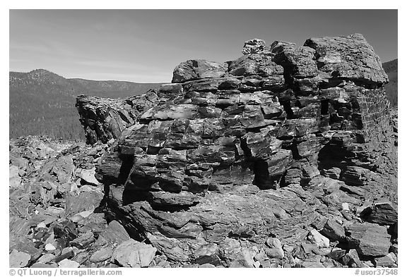 Obsidian glass formation. Newberry Volcanic National Monument, Oregon, USA