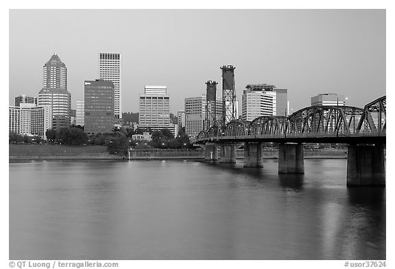 Skyline and Hawthorne Bridge, dawn. Portland, Oregon, USA (black and white)