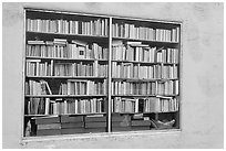 Bookstore window, Depoe Bay. Oregon, USA (black and white)