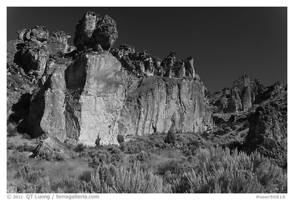 Volcanic cliffs, Leslie Gulch BLM National Backcountry Byway. Oregon, USA