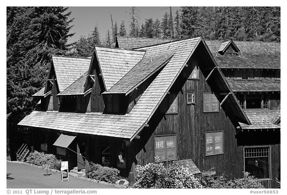 Historic lodge, Oregon Caves National Monument. Oregon, USA (black and white)