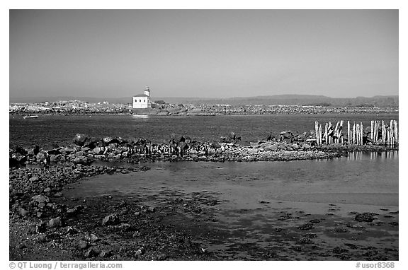 Coquille River estuary with lighthouse. Bandon, Oregon, USA