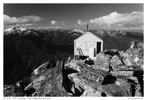 Fire lookout on Hidden Lake Peak, Mount Baker Glacier Snoqualmie National Forest. Washington (black and white)