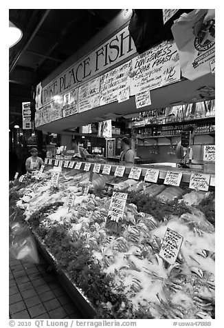 Pike Place Fish Market. Seattle, Washington (black and white)