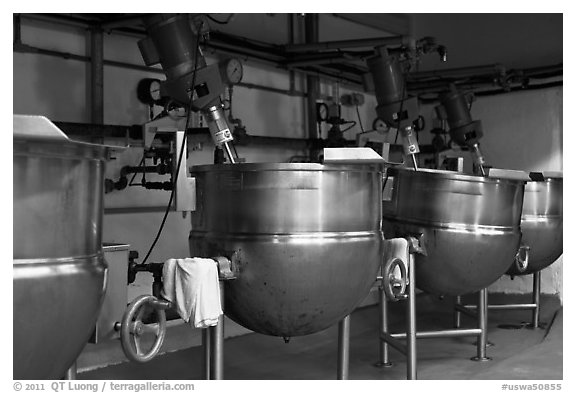 Food boilers, Liberty Orchards factory, Cashmere. Washington