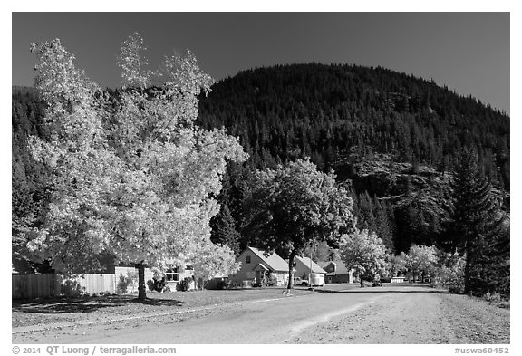 Diablo in autumn. Washington (black and white)