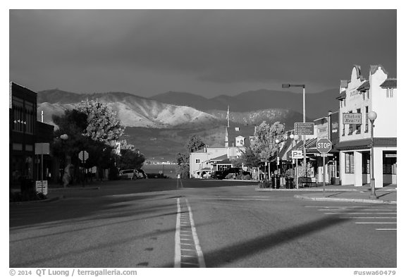 Chelan Main Street and Lake Chelan. Washington (black and white)