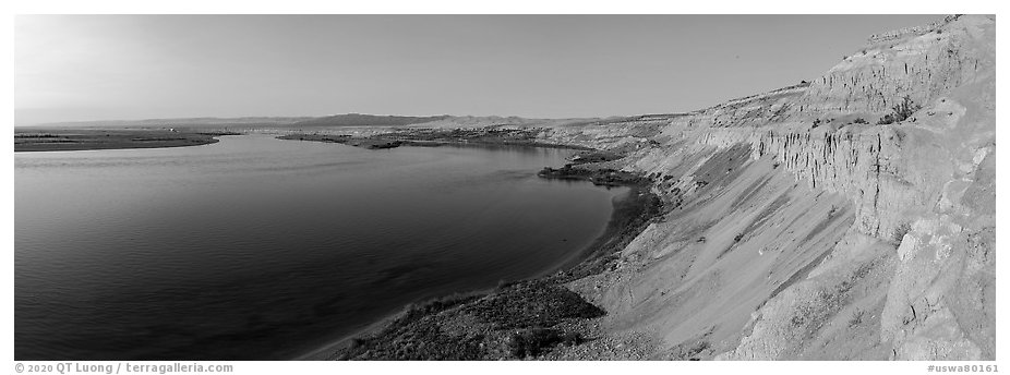 White Bluffs and Columbia River, Hanford Reach National Monument. Washington