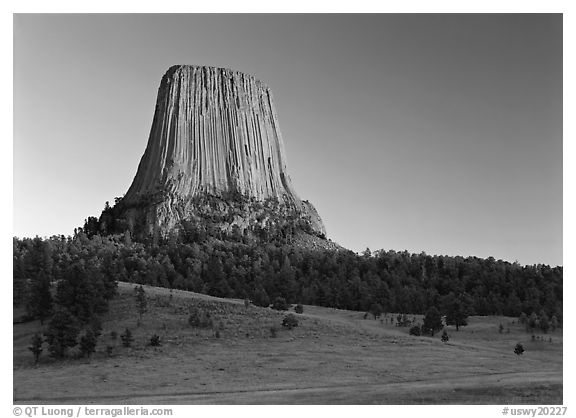 Phonolite porphyry monolith, sunset, Devils Tower National Monument. Wyoming, USA