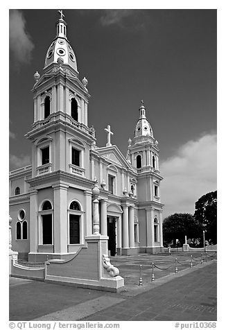 Cathedral Nuestra Senora de Guadalupe, Ponce. Puerto Rico (black and white)