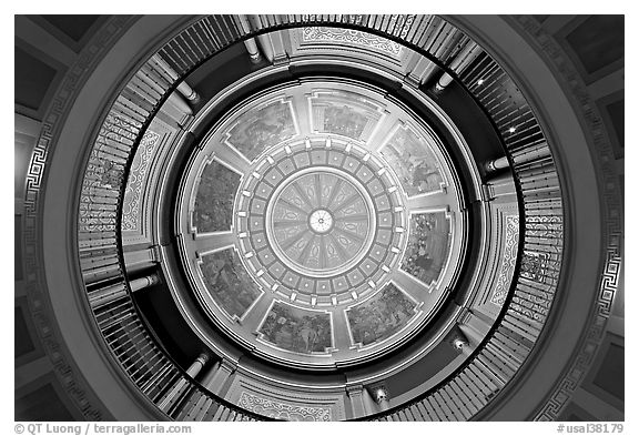 Dome of the state capitol from inside. Montgomery, Alabama, USA