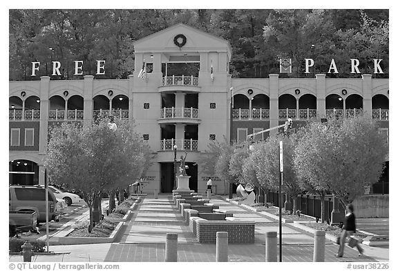 Parking structure and fall colors. Hot Springs, Arkansas, USA (black and white)