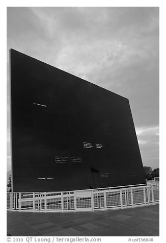 Space Mirror (Astraunot) Memorial, John Kennedy Space Center. Cape Canaveral, Florida, USA