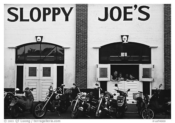 Motorbikes in front of Sloppy Joe. Key West, Florida, USA