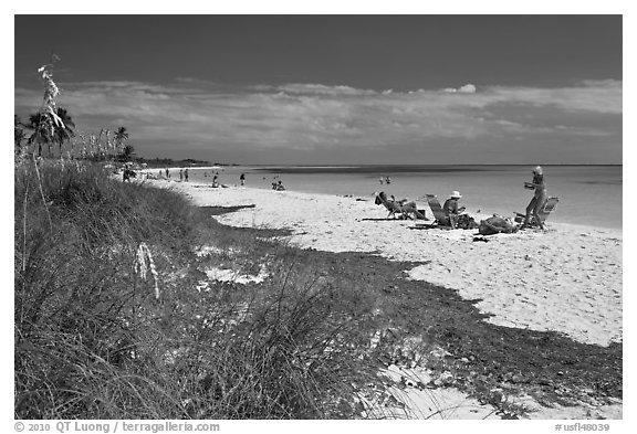 Beachgoers, Sandspur Beach, Bahia Honda State Park. The Keys, Florida, USA