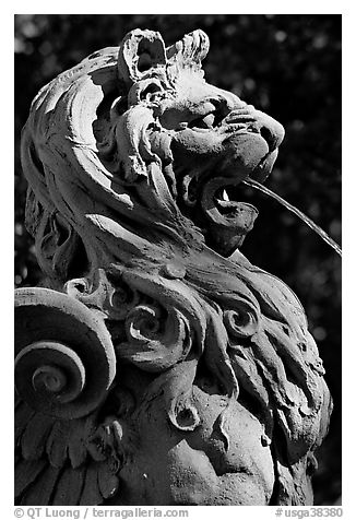 Lion fountain in front of Cotton Exchange. Savannah, Georgia, USA (black and white)