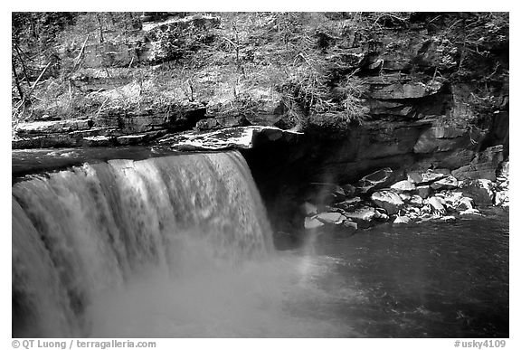 Cumberland falls in winter. Kentucky, USA