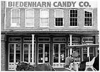 Horse carriage in front of Biedenharn Candy building. Vicksburg, Mississippi, USA ( black and white)