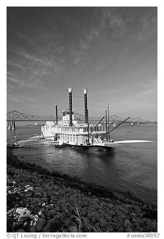 Riverboat, Mississippi River, and bridge, morning. Natchez, Mississippi, USA (black and white)