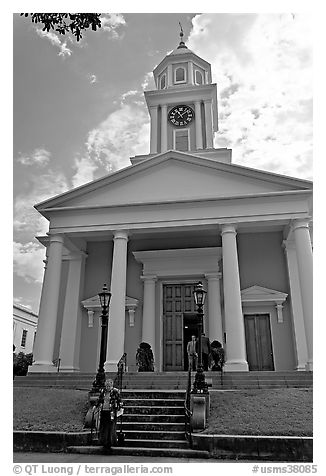 First Presbyterian Church. Natchez, Mississippi, USA (black and white)