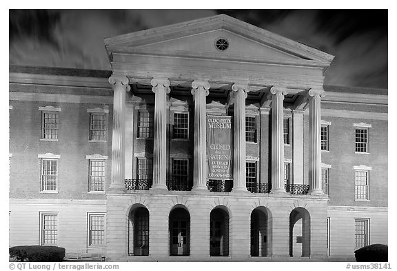 Old Capitol and State Historical Museum at night. Jackson, Mississippi, USA (black and white)