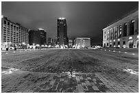 Bicentenial Park and old courthouse by night. Nashville, Tennessee, USA (black and white)