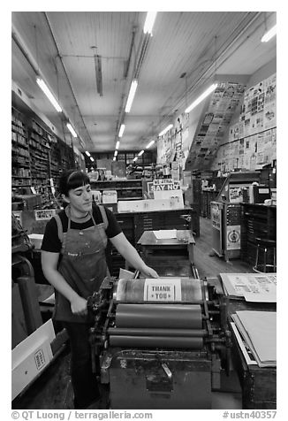 Poster being printed in ink at Hatch Show print. Nashville, Tennessee, USA (black and white)