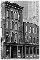 Old brick buildings and modern high rise buildings, Broadway. Nashville, Tennessee, USA (black and white)