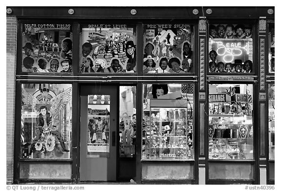 Store on Beale Street by night. Memphis, Tennessee, USA (black and white)