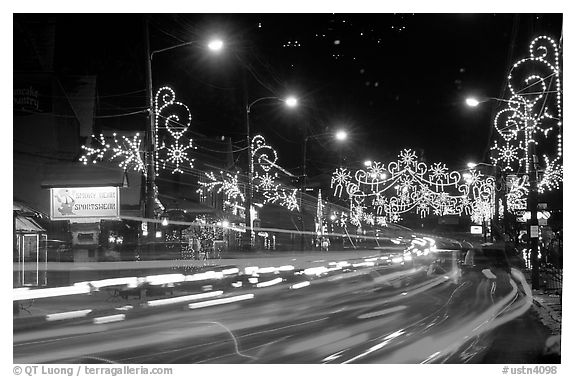 Christmas lights and traffic. Tennessee, USA (black and white)