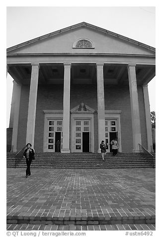 Courthouse in southern style. Memphis, Tennessee, USA (black and white)