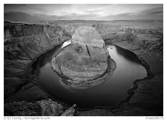 Horsehoe bend of the Colorado River, dawn. Arizona, USA