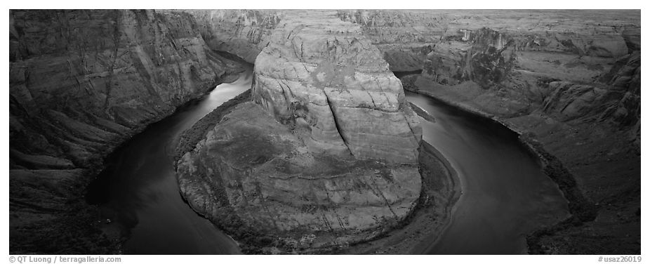 Colorado riverbend and cliffs. Arizona, USA (black and white)