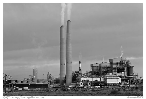 995-megawatt Cholla Power Plant, near Holbrook. Arizona, USA