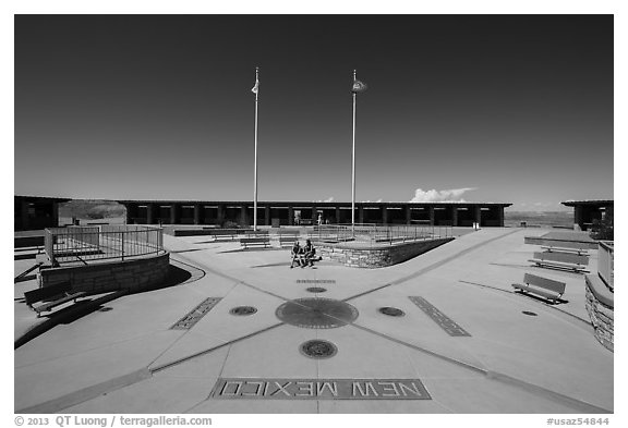 Quadripoint where the states of Arizona, Colorado, New Mexico, and Utah meet.. Four Corners Monument, Arizona, USA