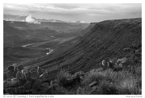 Agua Fria Canyon. Agua Fria National Monument, Arizona, USA (black and white)