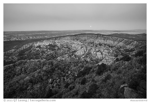 Hells Hole and setting moon at dawn. Grand Canyon-Parashant National Monument, Arizona, USA (black and white)