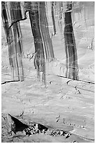 Ruins of Antelope House below huge walls. Canyon de Chelly  National Monument, Arizona, USA ( black and white)