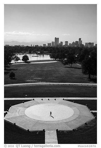 City Park and skyline. Denver, Colorado, USA (black and white)