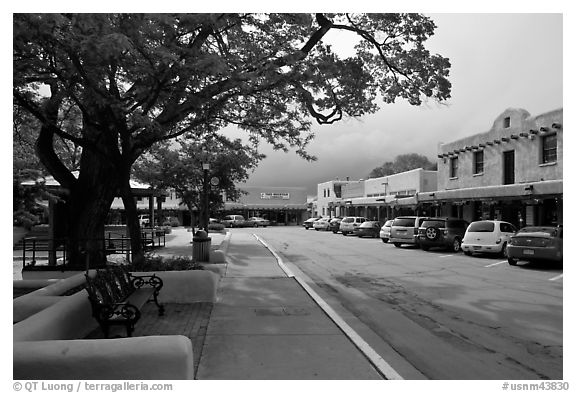 Plazza and shops. Taos, New Mexico, USA